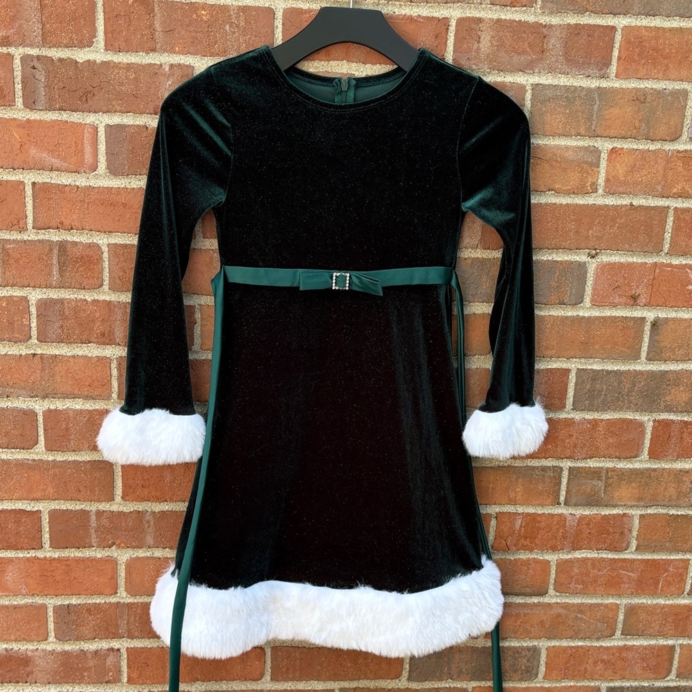 EUC Sz 8 Bonnie Jean Sparkling Green and white Mrs Claus Dress